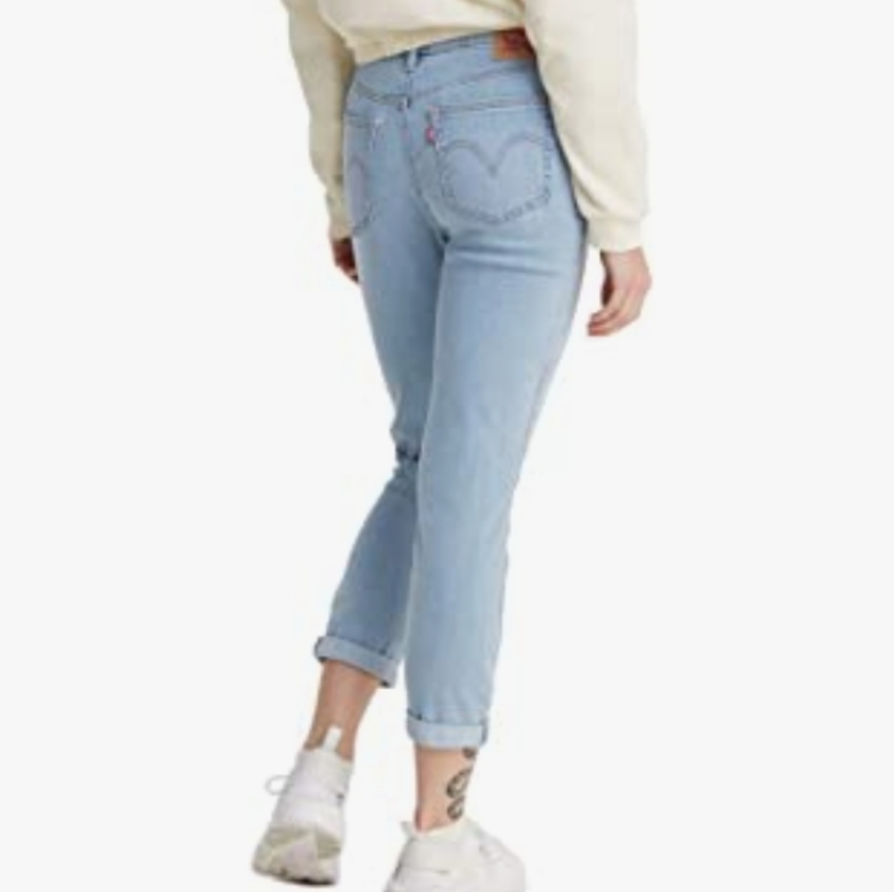 Levi's Boyfriend Jeans in Slate Era Light Indigo - Picture 4 of 14
